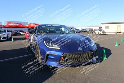 media/Nov-19-2022-Speed Ventures (Sat) [[eb5c8f9508]]/Around the Pits/Pre Grid Orange/